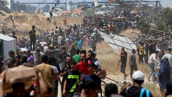 Israel Opens Fire on Gaza Crowd Waiting for Food Aid, 59 Dead