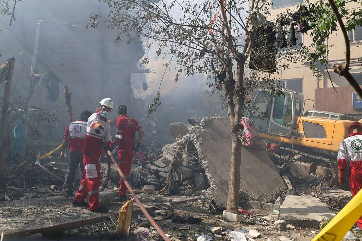 Israel Strikes IRGC Command Center in Tehran, Escalating Tensions
