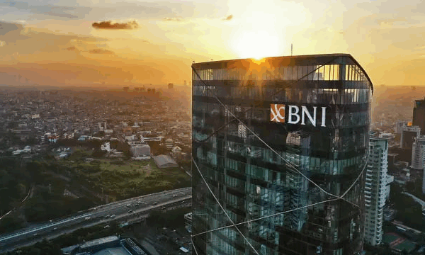 BNI Strategy in Digital Transformation: Securing Customer Banking in the Digital Age BNI's Strategy to Safeguard Customers in the Digital Transformation Era